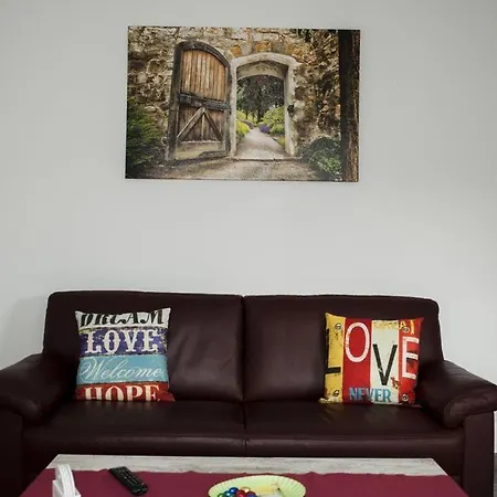 Exklusive Ferienwohnung Mit Balkon, 2 Schlafzimmer Im Haus Sertuerner Einbeck Exterior photo