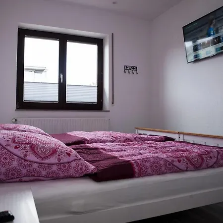 Exklusive Ferienwohnung Mit Balkon, 2 Schlafzimmer Im Haus Sertuerner Einbeck Exterior photo