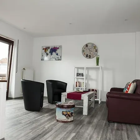 Exklusive Ferienwohnung Mit Balkon, 2 Schlafzimmer Im Haus Sertuerner Einbeck Exterior photo