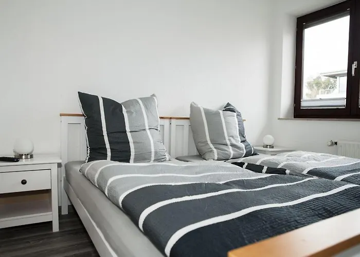Exklusive Ferienwohnung Mit Balkon, 2 Schlafzimmer Im Haus Sertuerner