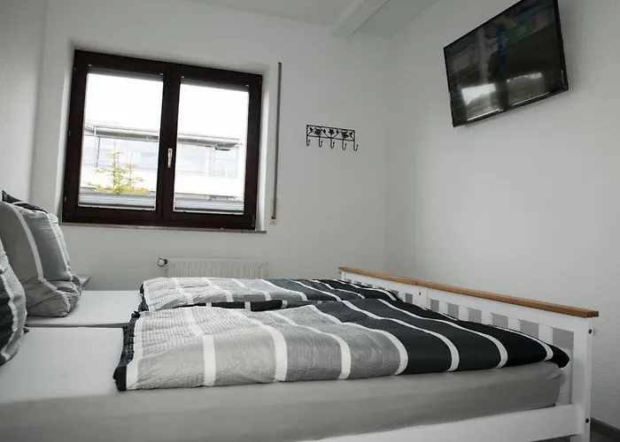 Exklusive Ferienwohnung Mit Balkon, 2 Schlafzimmer Im Haus Sertuerner